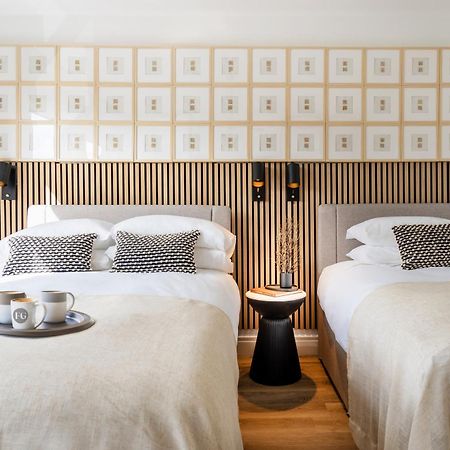 Newly Designed, 2Br Apt, 5Min From Northwood London Tube Station, Nato Hq, Ideal For Wembley, Warner Studio, Contractors Buitenkant foto