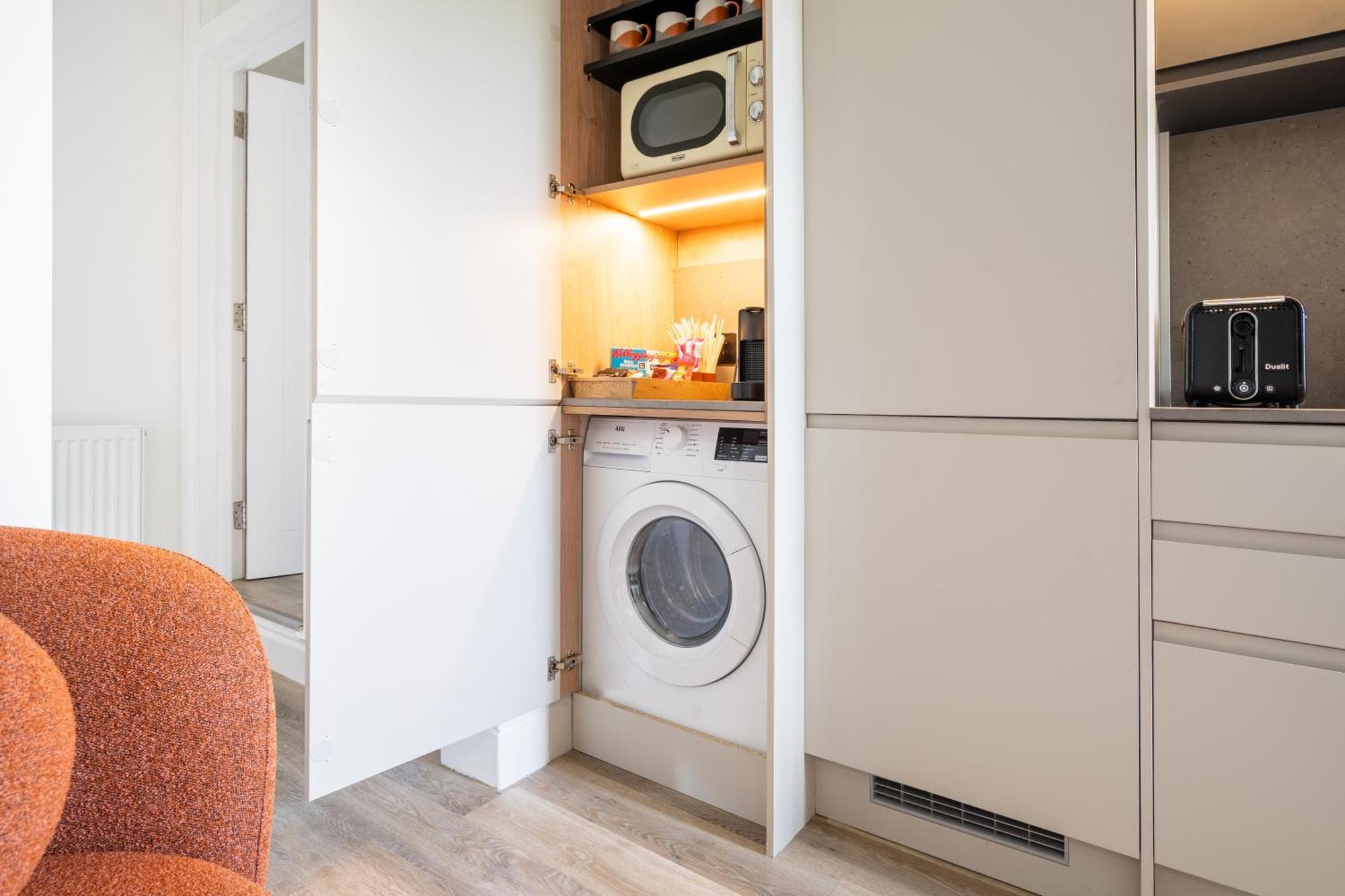 Newly Designed, 2Br Apt, 5Min From Northwood London Tube Station, Nato Hq, Ideal For Wembley, Warner Studio, Contractors Buitenkant foto